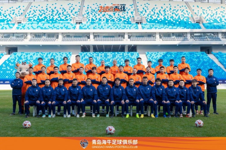 青島海牛一線隊(duì)名單：老將鄭龍、薩里奇坐鎮(zhèn)，金洋洋等新援在列